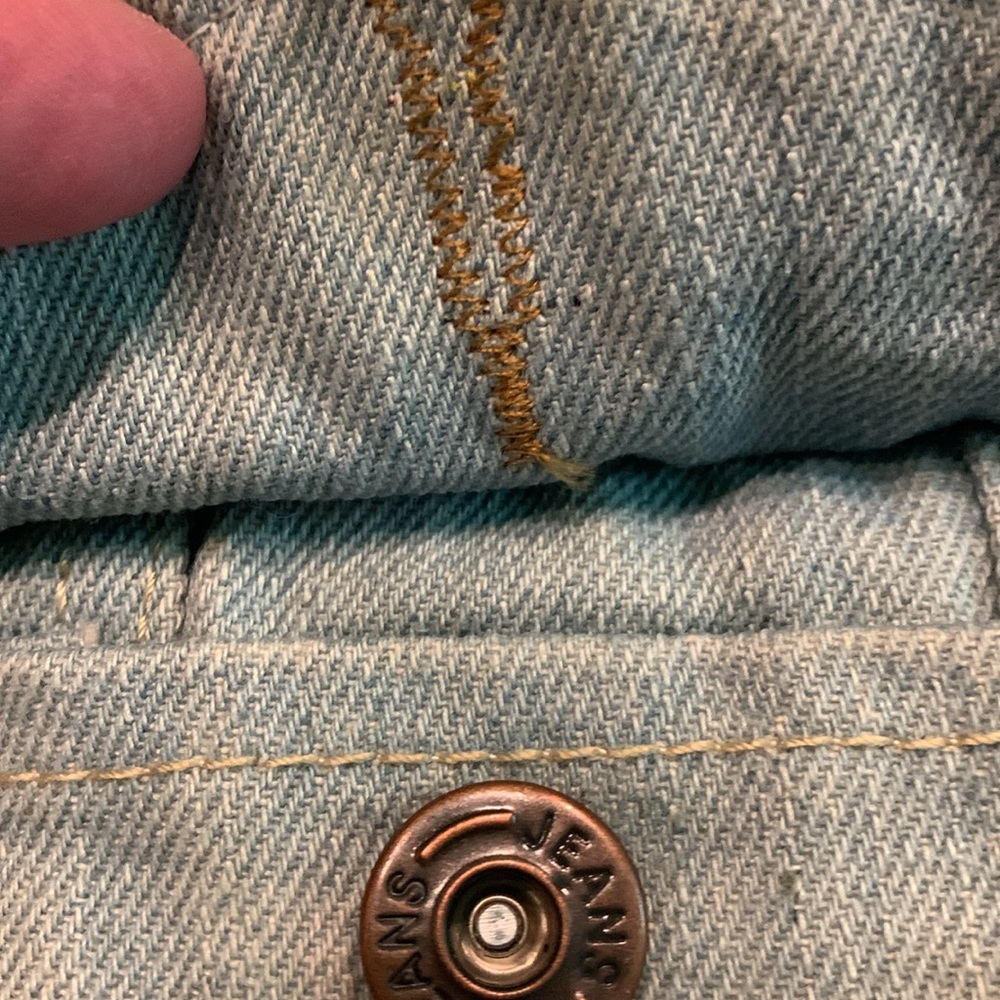 Vintage distressed  jean vest - Picture 10 of 10